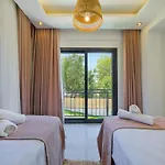 Arici Evi Delux Luxury With Indoor And Outdoor Pool Вилла
