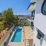 Arici Evi Delux Luxury With Indoor And Outdoor Pool Вилла *